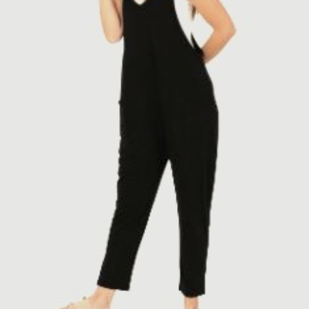 SLEEVELESS JUMPSUIT WITH Pockets